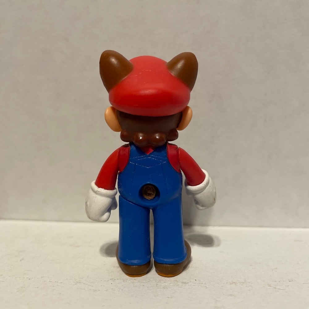 Nintendo Mario Action Figure - Raccoon (missing tail) - Picture 3 of 8